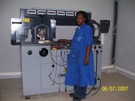 hawa dans la salle d'electricité